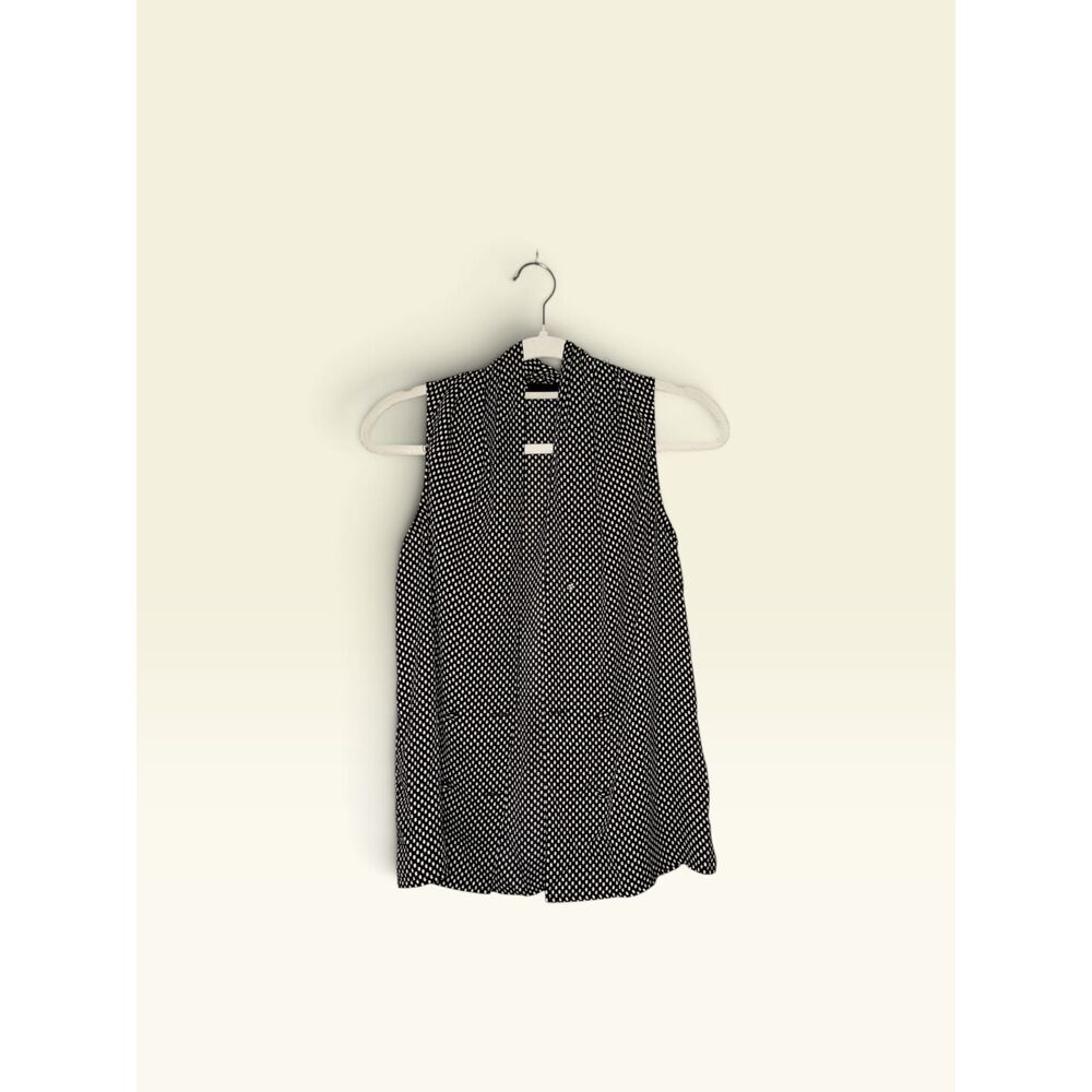 Who What Wear Women's XS Black White Dot Draped Front Sleeveless Blouse